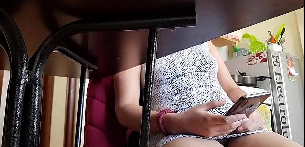  upskirt a la esposa colombiana de mi hermano